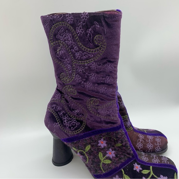 COPY - VINTAGE Boho Floral Embroidered Velvet Heeled Midi Boot By Kenneth Cole … - Picture 4 of 15